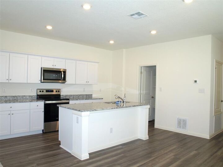 Property Photo:  105 Mouflon Road  TX 78634 