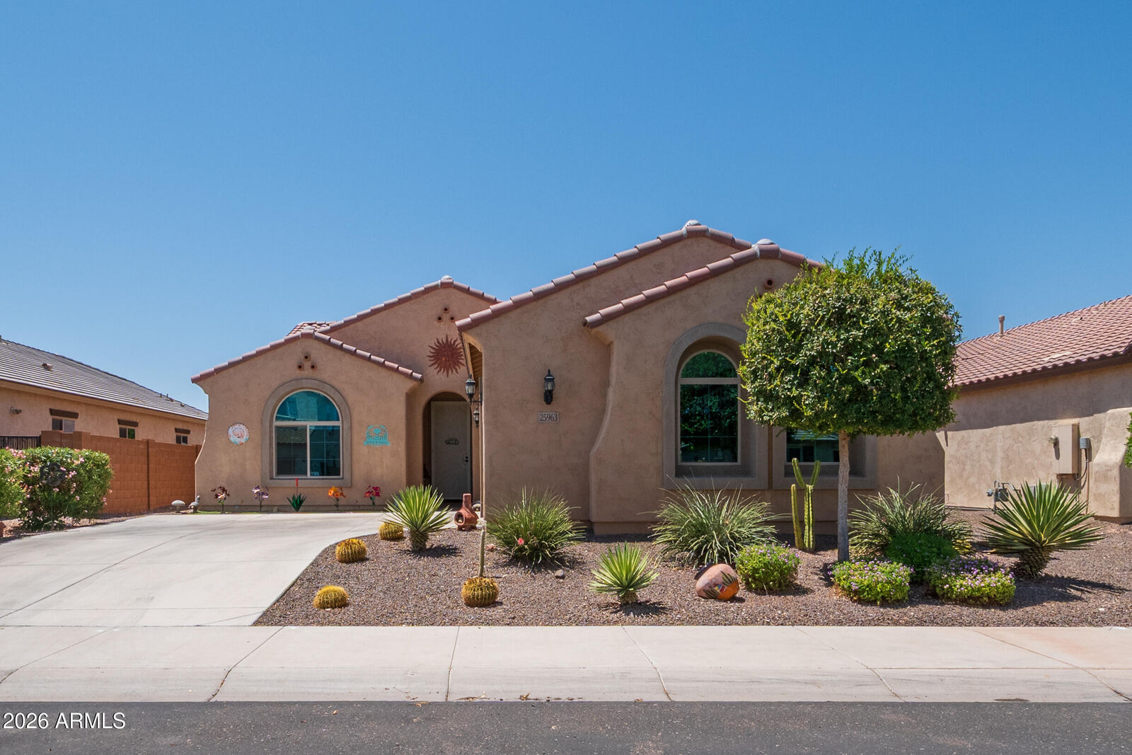 Property Photo: 25963 W Sequoia Drive AZ 85396