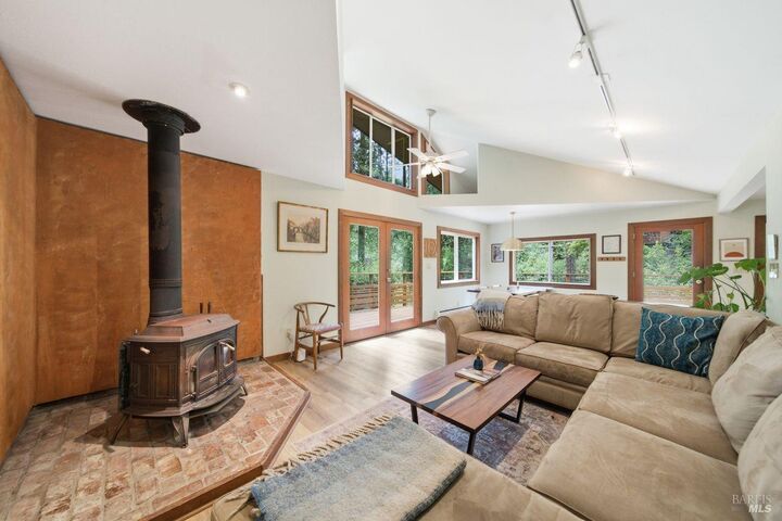 Property Photo:  35 Sylvan Way  CA 94973 
