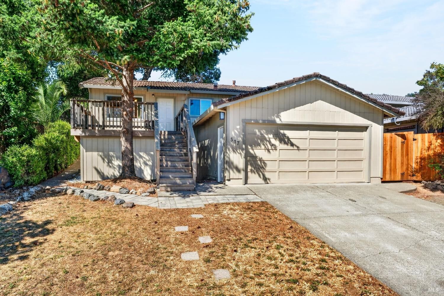 Property Photo: 517 N Jefferson Street CA 95425