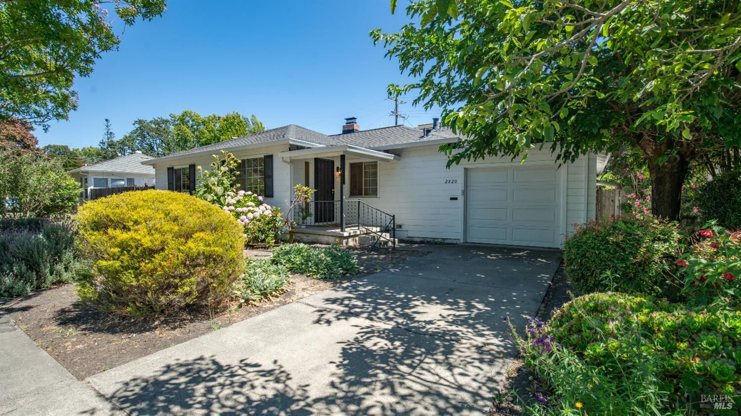 Property Photo:  2820 Village Side Drive  CA 95405 