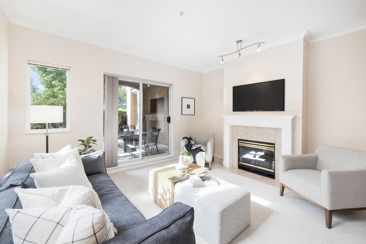 Property Photo: 678 W Queens Road 206 BC V7N 2L3