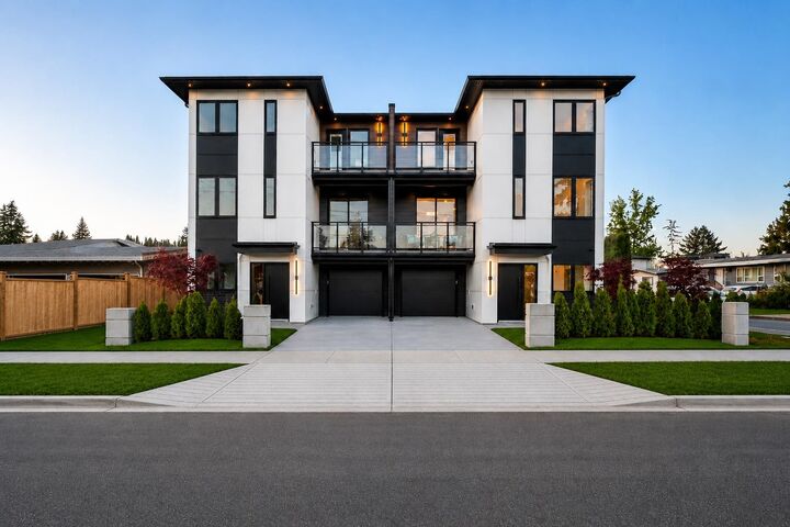 Property Photo: 2491 Lynden Street 2 BC V2T 3C3