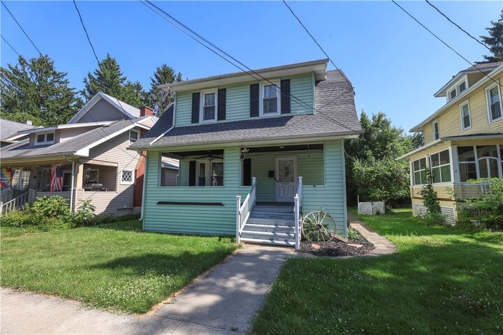 Property Photo:  827 W Gray Street  NY 14905 