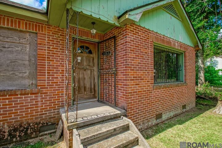 Property Photo: 2658 Jefferson Ave LA 70802