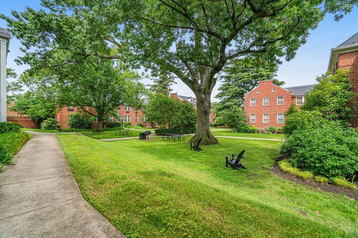 Property Photo: 715 S Washington Street S C-32 VA 22314