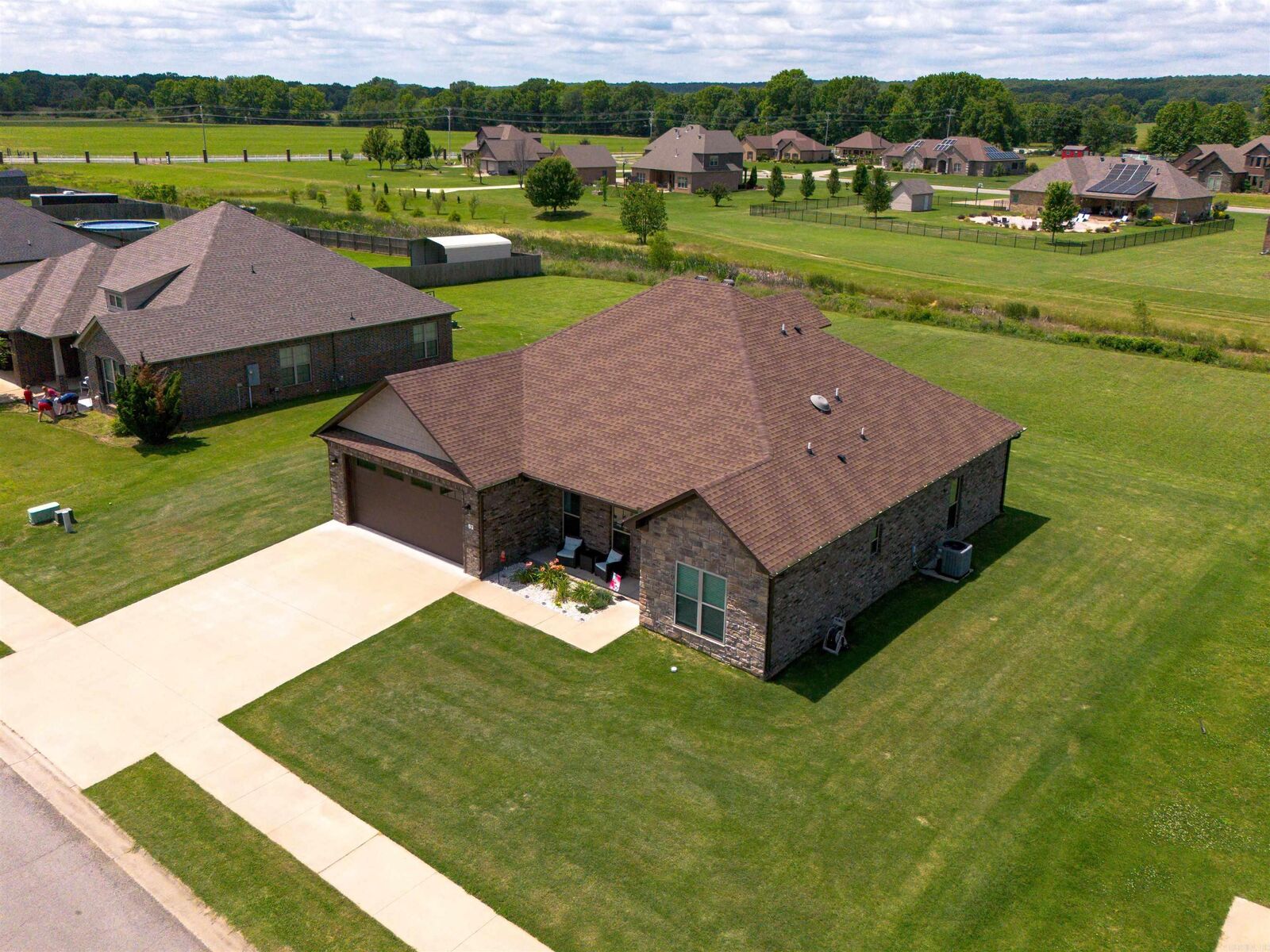 Property Photo: 17 Palamino Dr AR 72173