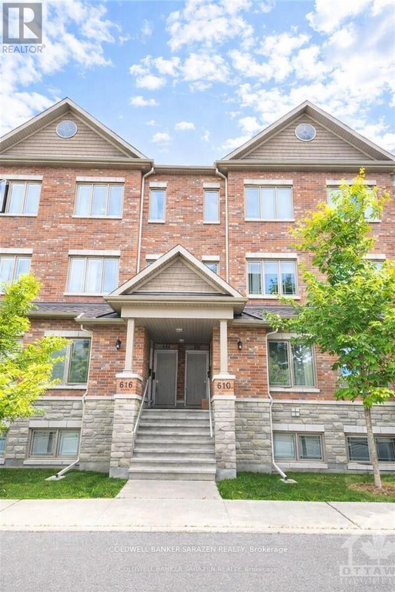 Property Photo:  612 Danaca Private 39  ON K1K 2V7 