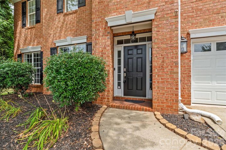 Property Photo: 119 Middleton Place NC 28117