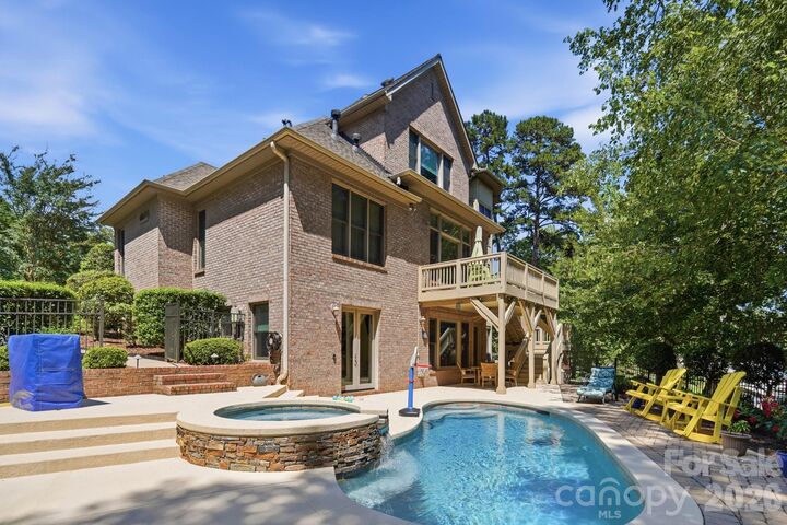 Property Photo: 166 Atlantic Way NC 28117