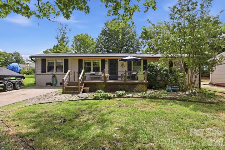 Property Photo: 21013 Entrada Drive NC 28031