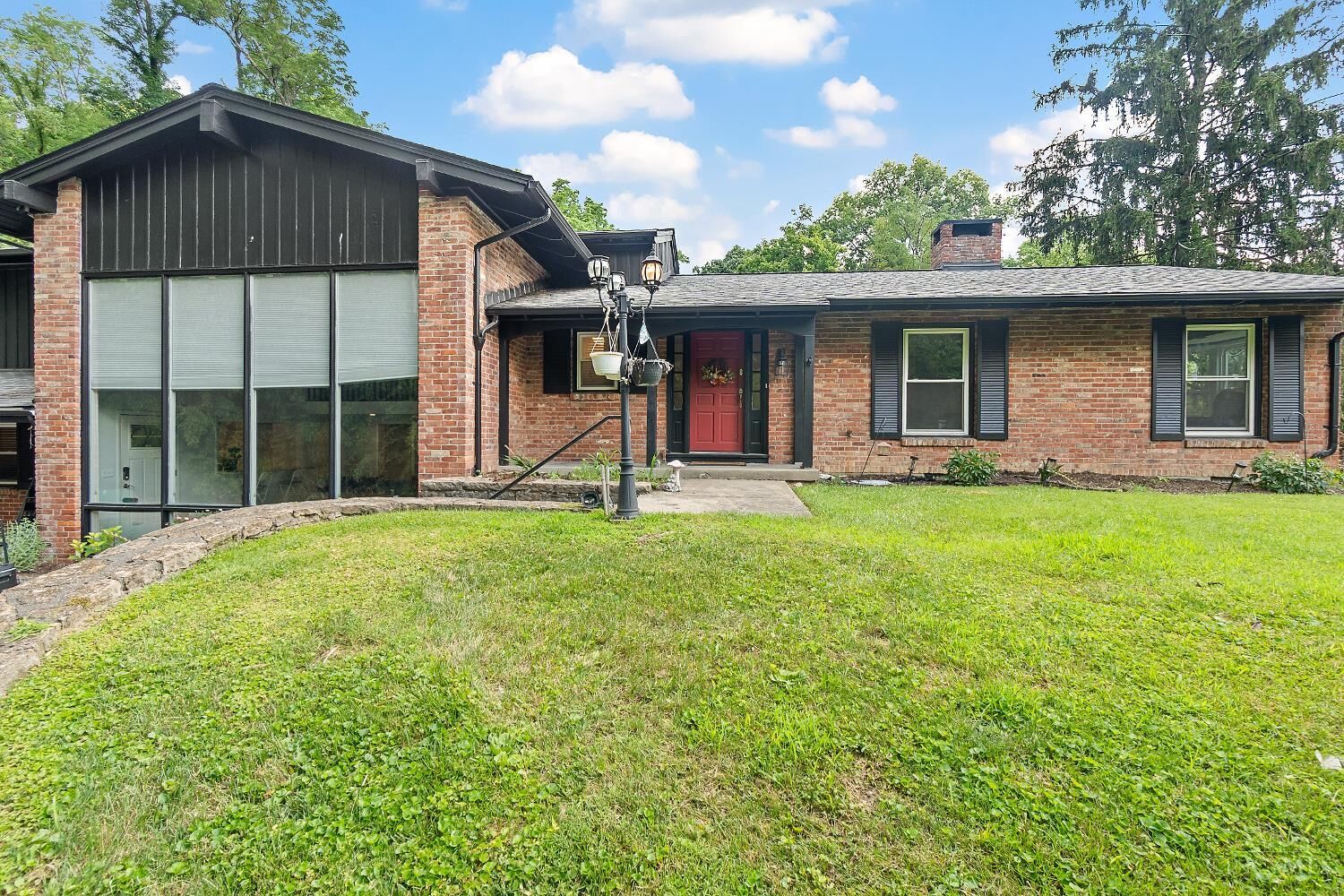 Property Photo:  311 Whitthorne  OH 45215 