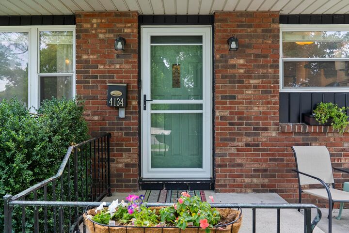 Property Photo: 4134 Gladman Avenue OH 43123