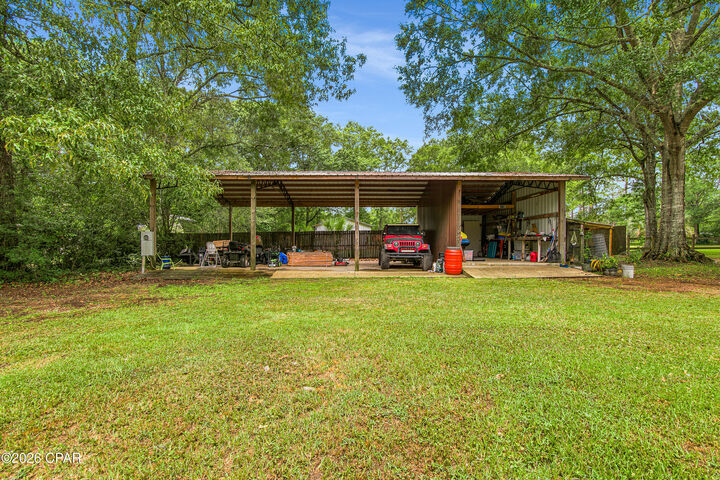 Property Photo: 2988 Sand Path Road FL 32425