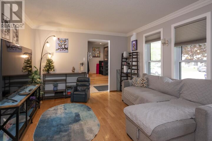 Property Photo:  192 Riviera Dr  ON P7B 6H8 