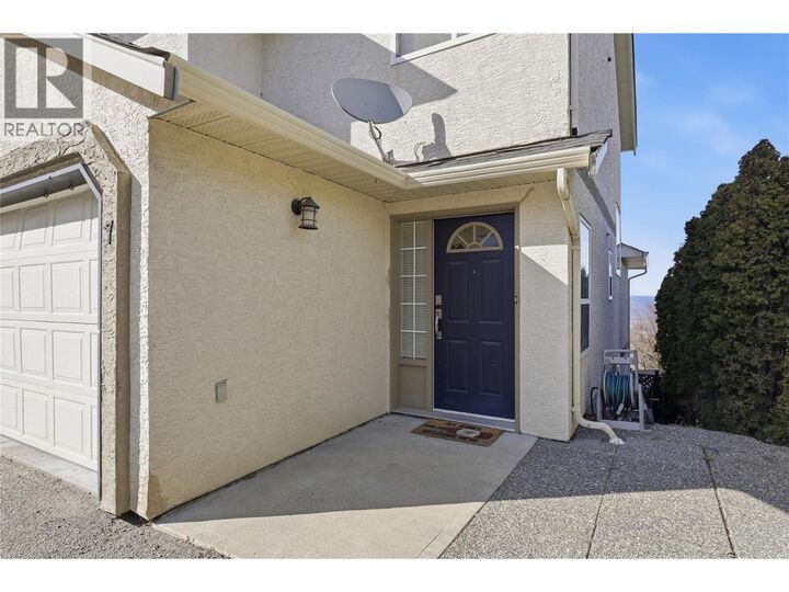 Property Photo: 750 Dunrobin Drive 7 BC V1S 1X3