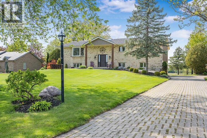 Property Photo:  10609 Lakeview Drive  ON N7M 5J3 