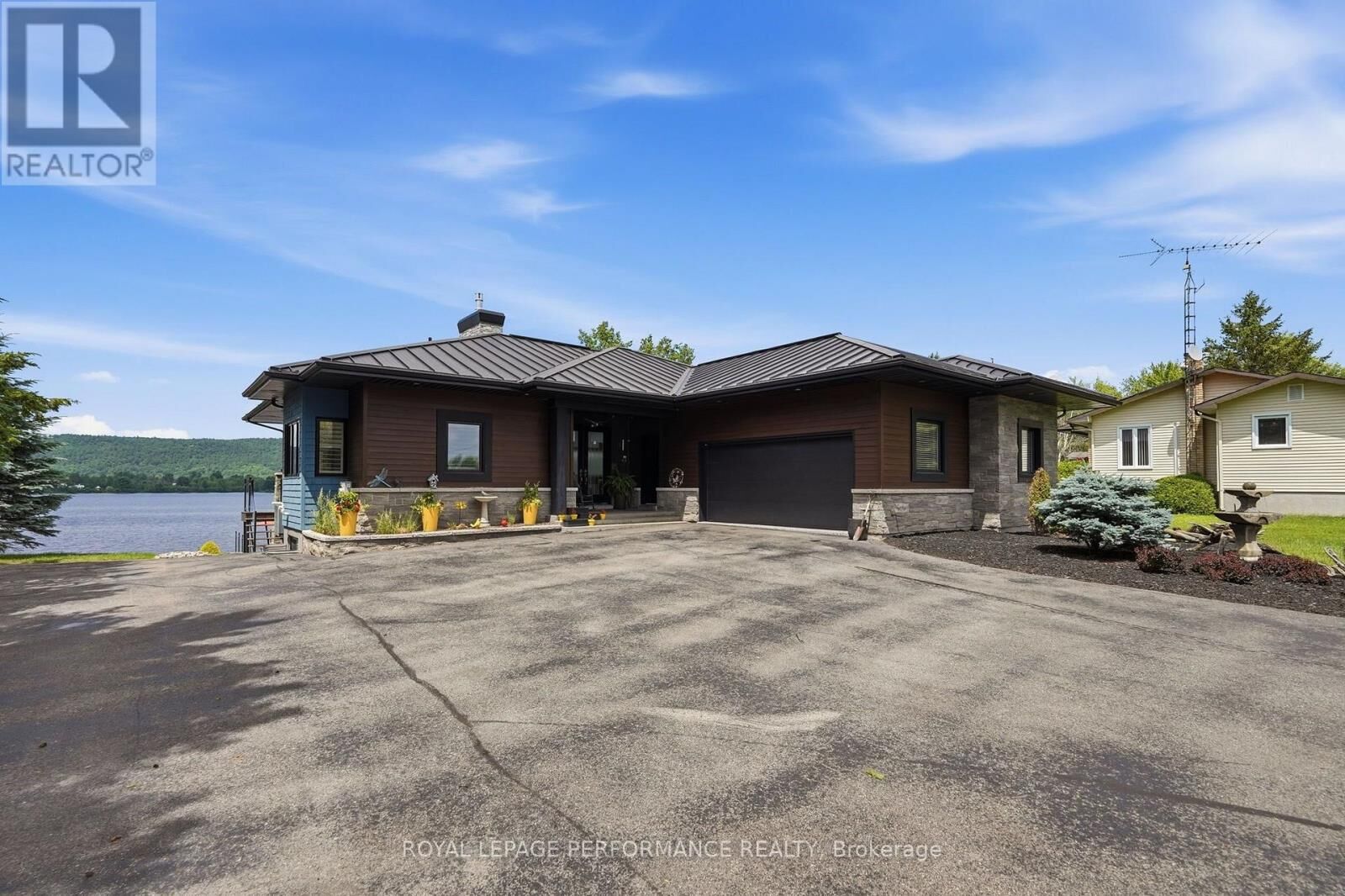 Property Photo:  263 Du Domaine Road  ON K0B 1J0 