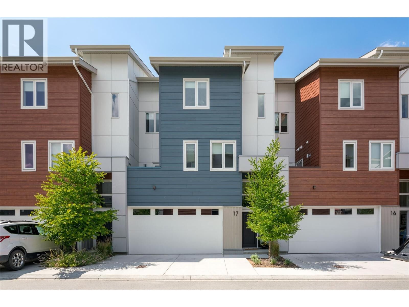 Property Photo: 3719 Woodsdale Road 17 BC V4V 1X2