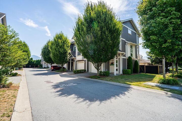 Property Photo: 9270 Broadway Street 4 BC V2P 0E5