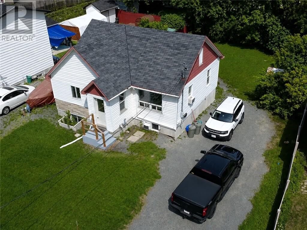 Property Photo:  1194 O'Grady  ON P3A 2V8 