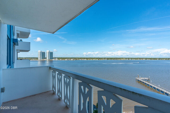 Property Photo:  925 N Halifax Avenue 702  FL 32118 
