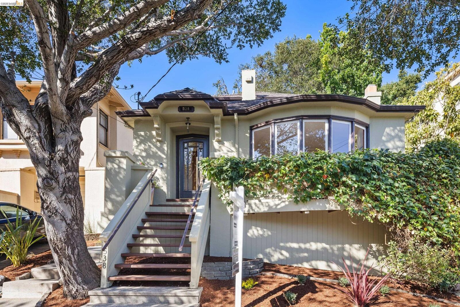 Property Photo:  538 Weldon Ave  CA 94610 