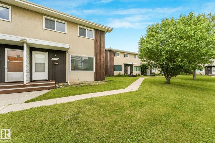 Property Photo:  10458 55 Avenue NW  AB T6H 0W6 