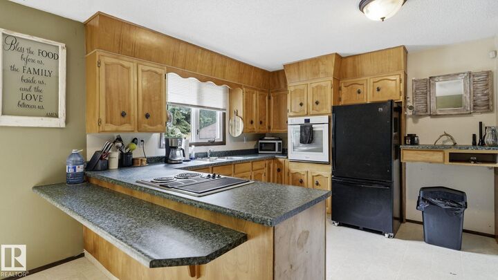 Property Photo: 53504 Rge Road 274 8 AB T7X 3T1