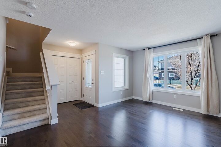 Property Photo:  2472 Glenridding Boulevard SW  AB T6W 3C5 
