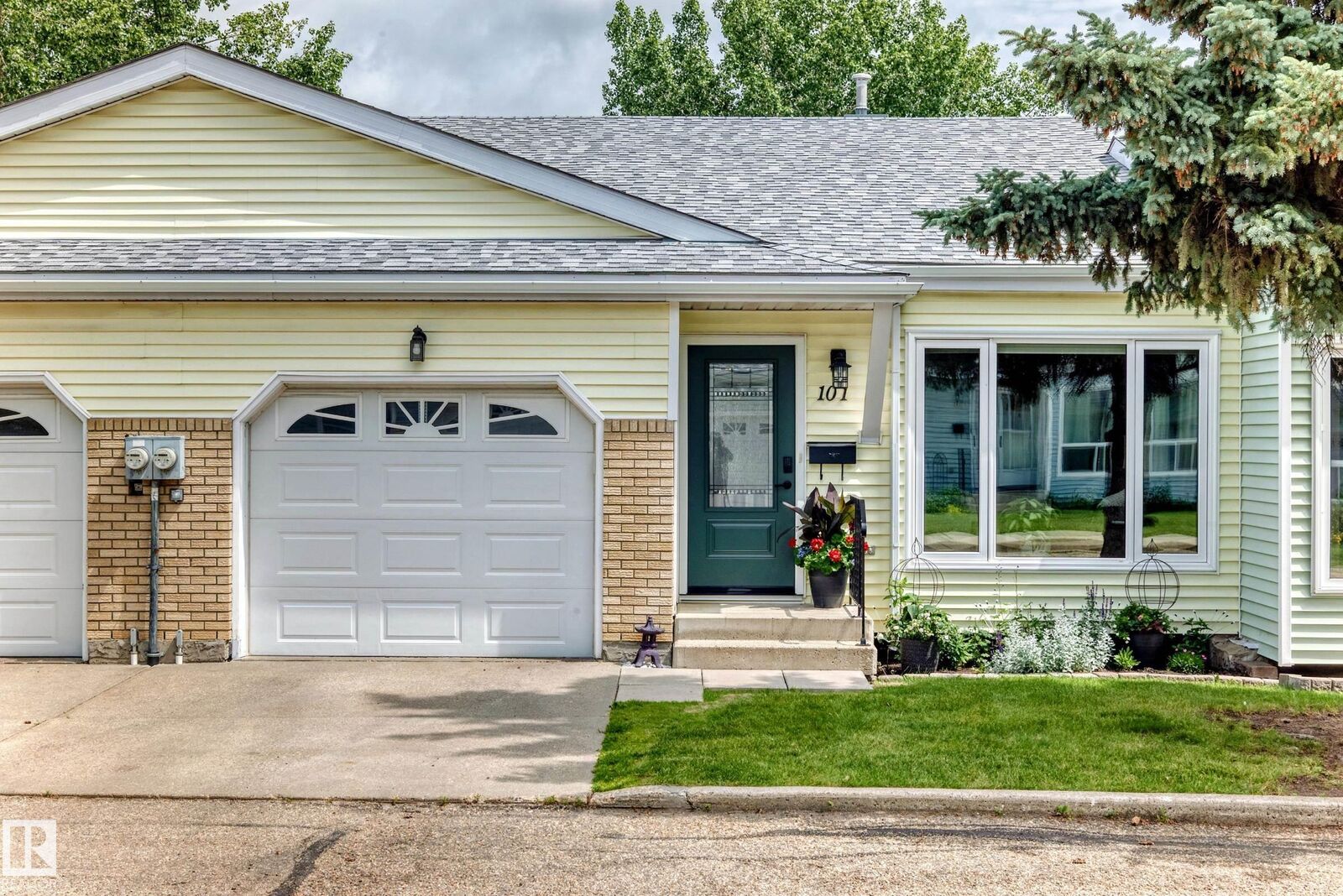 Property Photo:  17703 64 Avenue NW 101  AB T5T 5R8 
