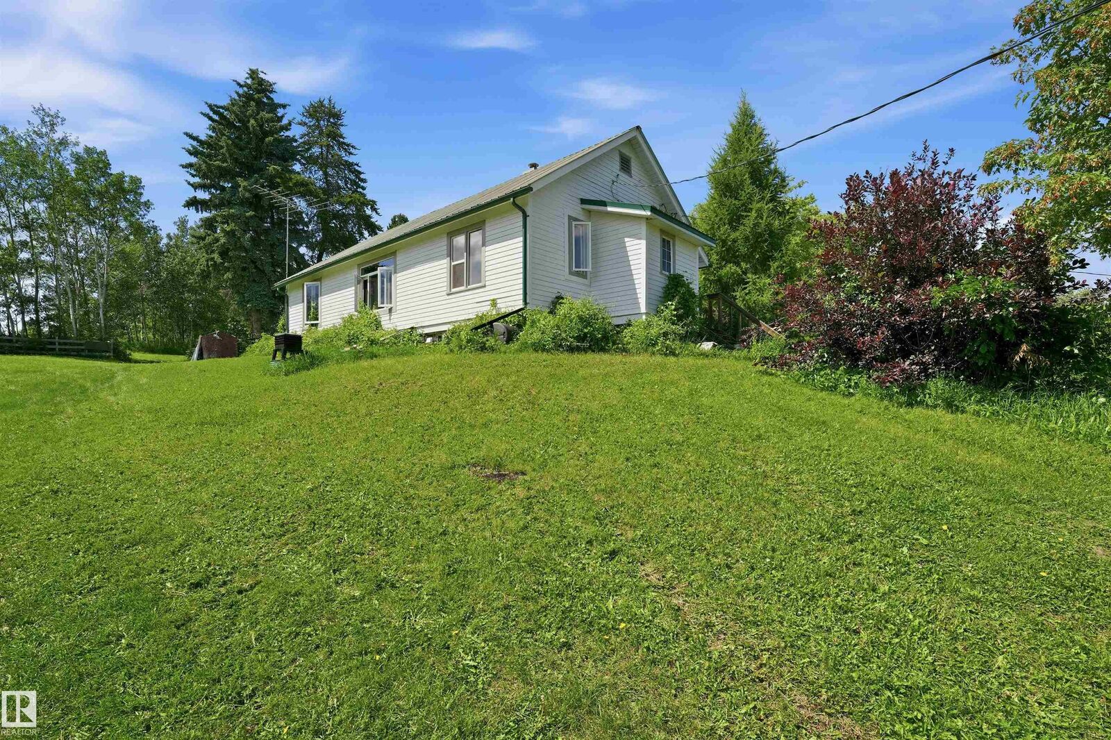 Property Photo:  1524A Twp Road 544  AB T0E 1V0 