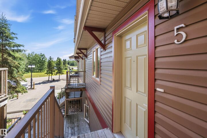 Property Photo:  100 Heron Point Close 5  AB T0C 2V0 