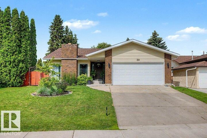 30 Adamic Crescent — photo 1