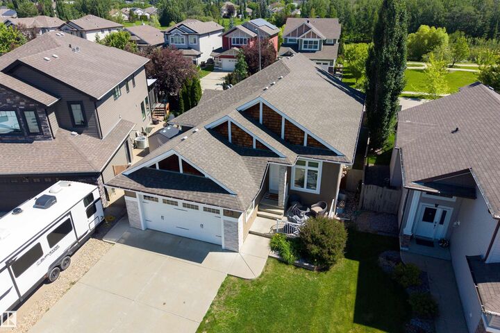 Property Photo: 33 Ellington Crescent AB T8N 4B9