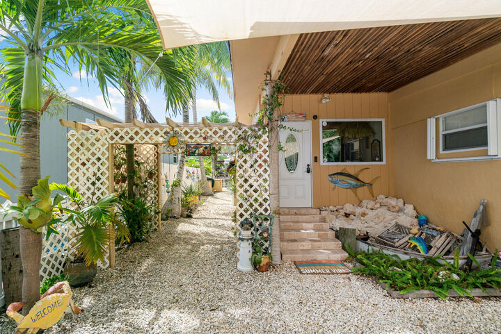 Property Photo:  464 Bowie Lane  FL 33037 