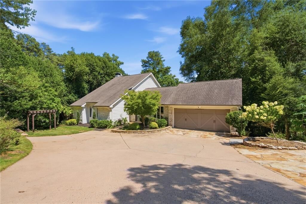 Property Photo: 8190 Old Mill Drive GA 30506