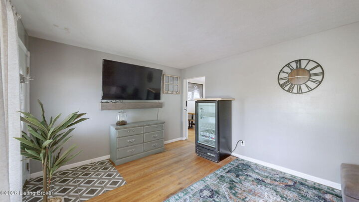 Property Photo:  8504 Cotswold Dr  KY 40258 