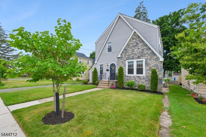 Property Photo: 15 Westminster Ter NJ 07052