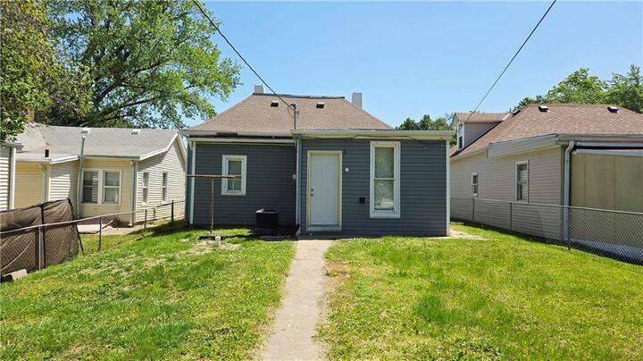 Property Photo: 2316 S 10 Street MO 64503