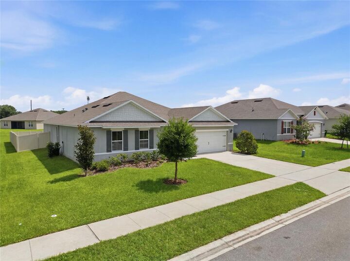 Property Photo: 325 Auburn Grove Crossing FL 33823