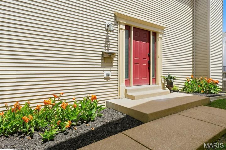 Property Photo:  962 Morehouse Lane  MO 63130 