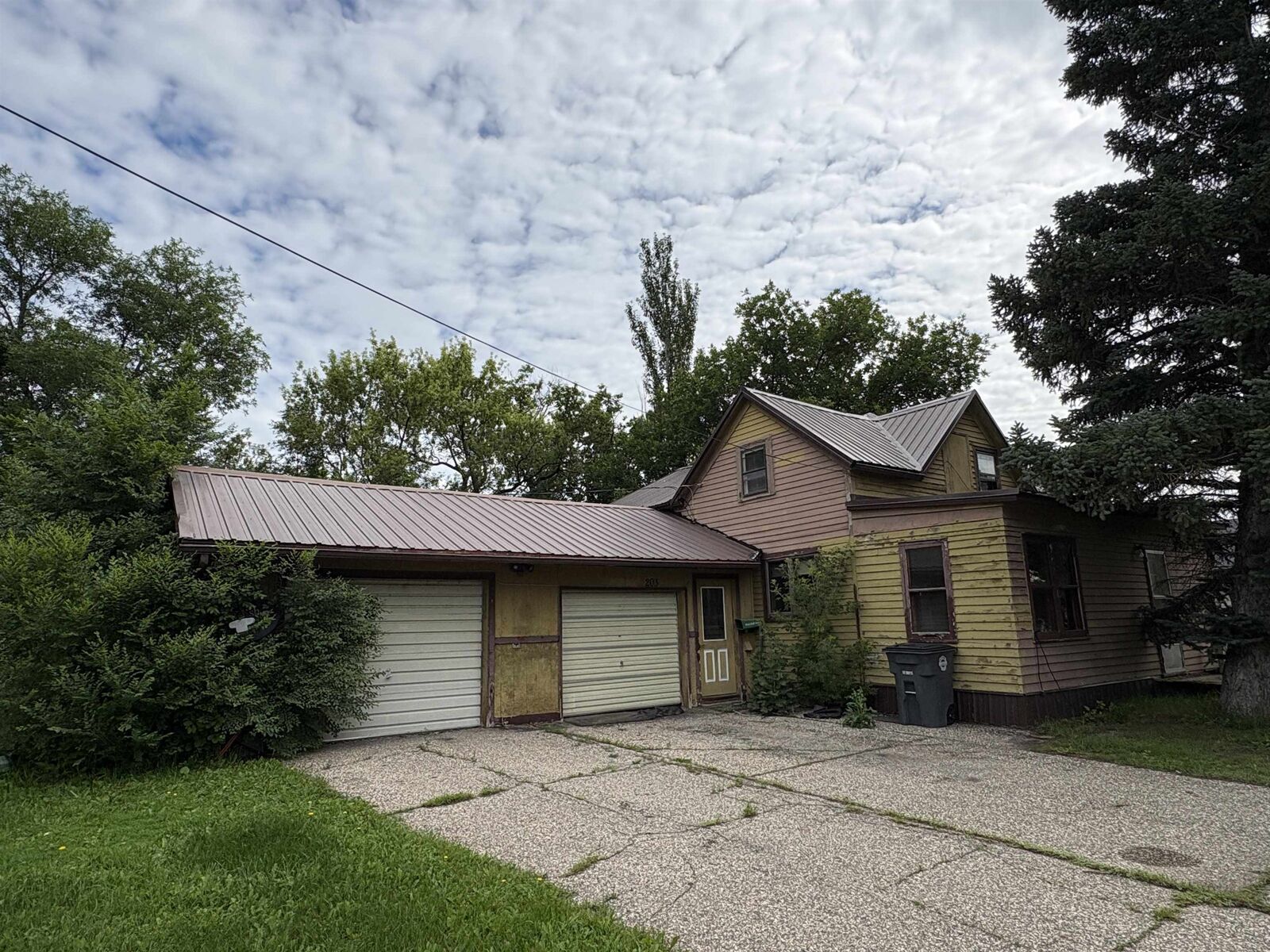 Property Photo: 203 2nd SE ND 58761-0000
