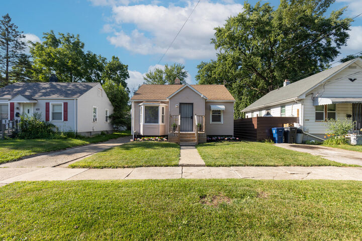 Property Photo:  3502 Arlene Avenue  MI 48503 