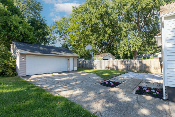 Property Photo: 3502 Arlene Avenue MI 48503