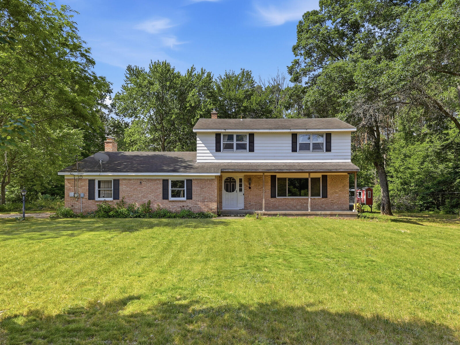 Property Photo: 17480 Valley Drive MI 49307