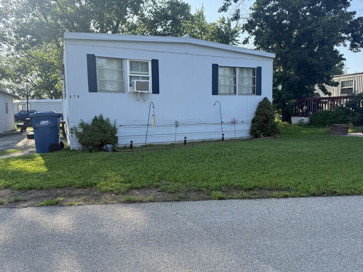 Property Photo:  870 5th Street  IL 61761 
