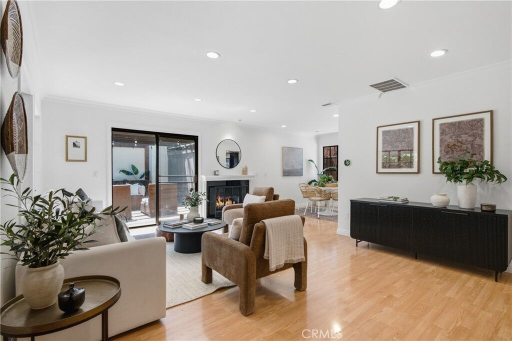 Property Photo:  1429 Valley View Road 32  CA 91202 