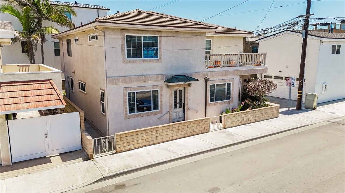 Property Photo: 3510 Lake CA 92663