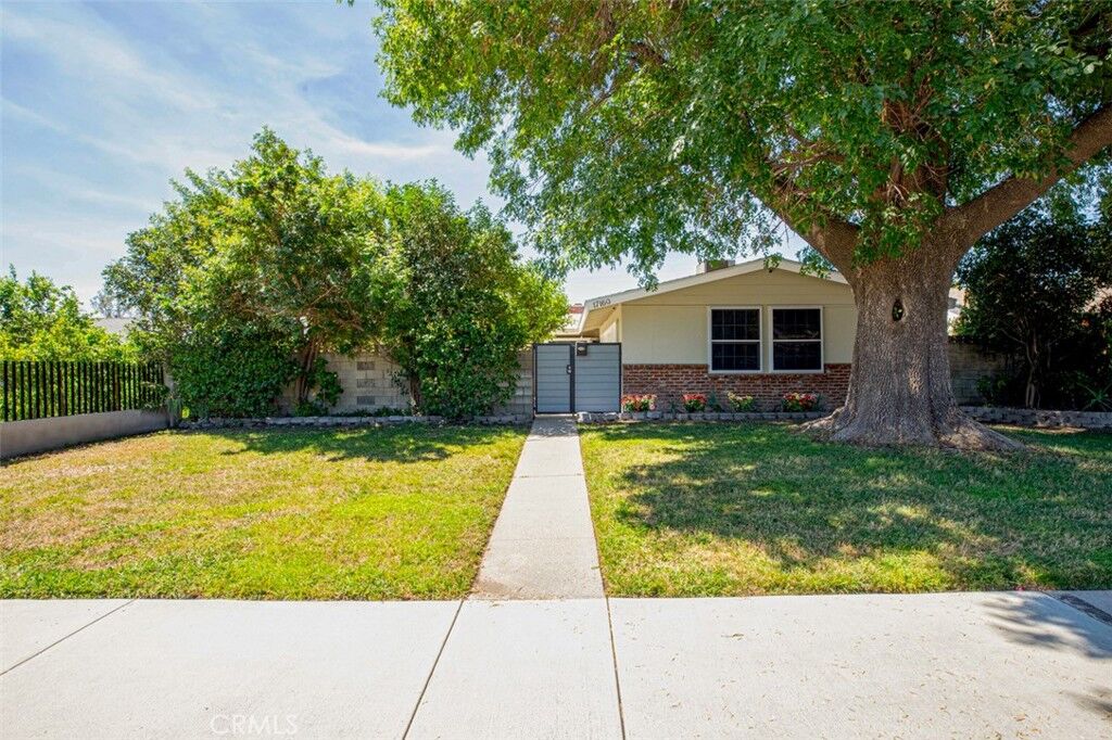Property Photo:  17160 Rinaldi  CA 91344 